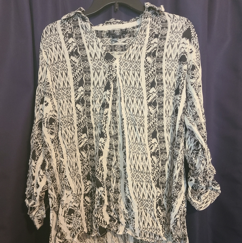 Black and white high low shirt